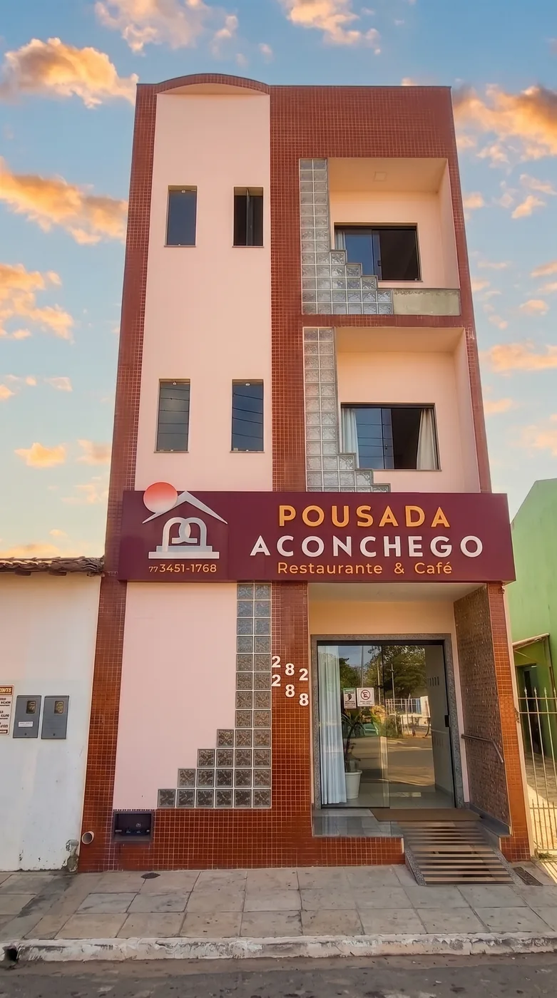 Fachada da Pousada Aconchego hoje, na Praça da Bandeira